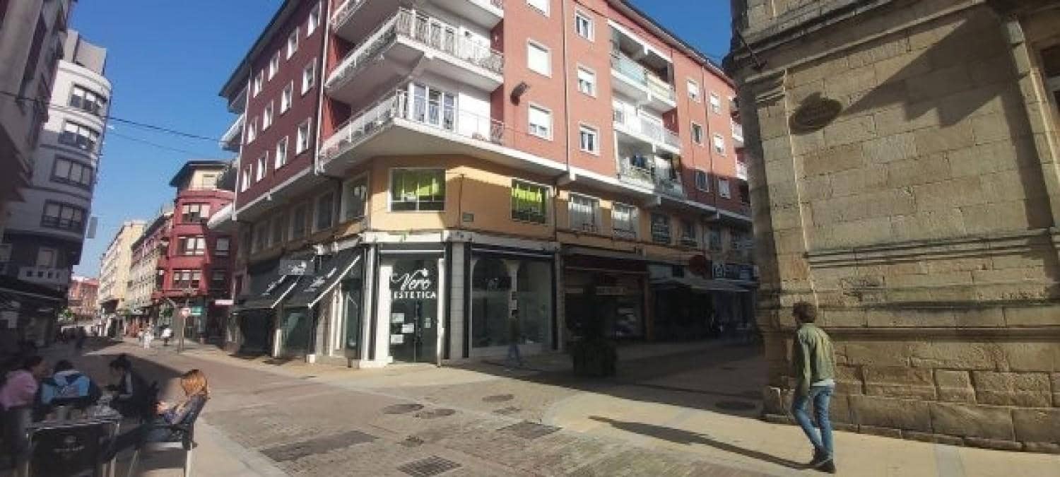Kommersiell att hyra i Torrelavega - 390 € (Ref: 8089757)