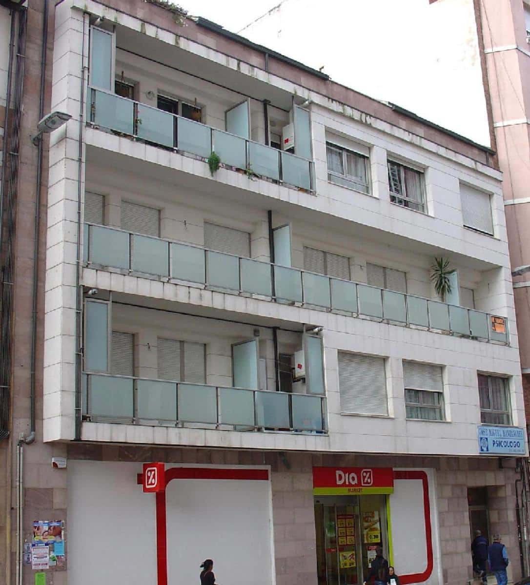 Autotalli myytävänä paikassa Torrelavega - 42 000 € (Ref: 8089758)