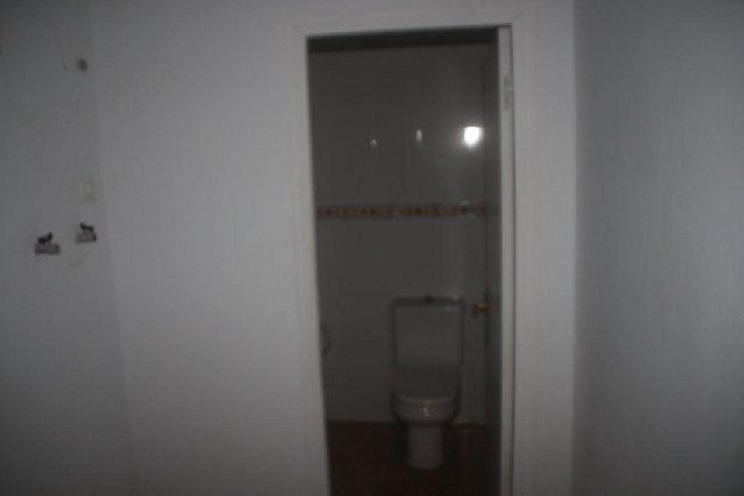 Erhverv til salg i Santander - € 96.000 (Ref: 8089768)