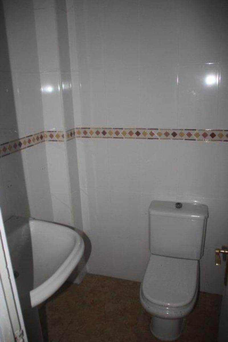 Erhverv til salg i Santander - € 96.000 (Ref: 8089768)