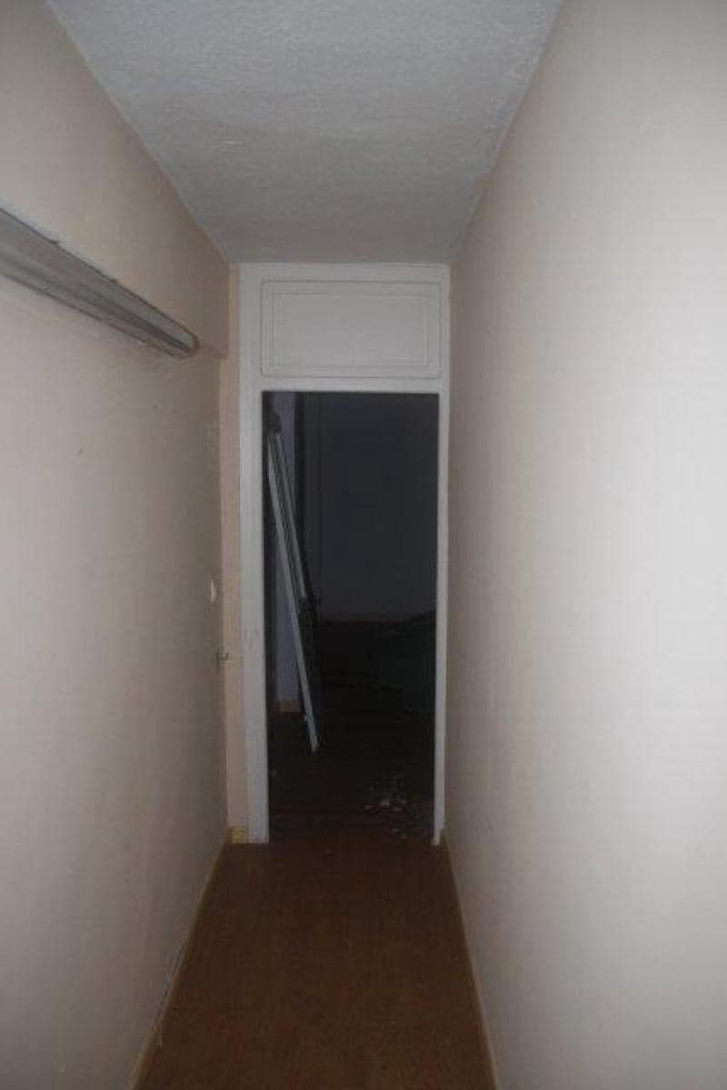 Erhverv til salg i Santander - € 96.000 (Ref: 8089768)