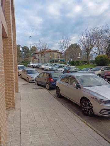 Commercial for sale in Santander - € 75,000 (Ref: 8089771)