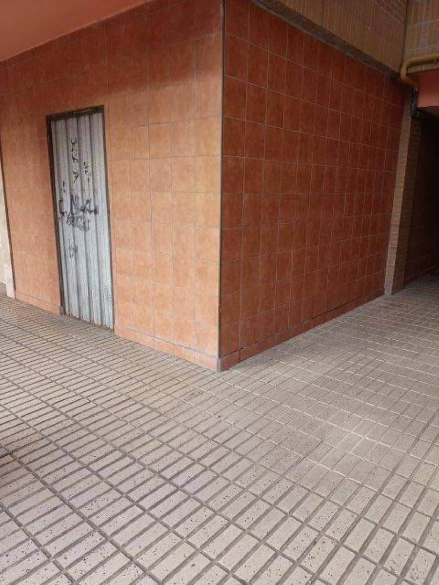 Commercial for sale in Santander - € 75,000 (Ref: 8089771)