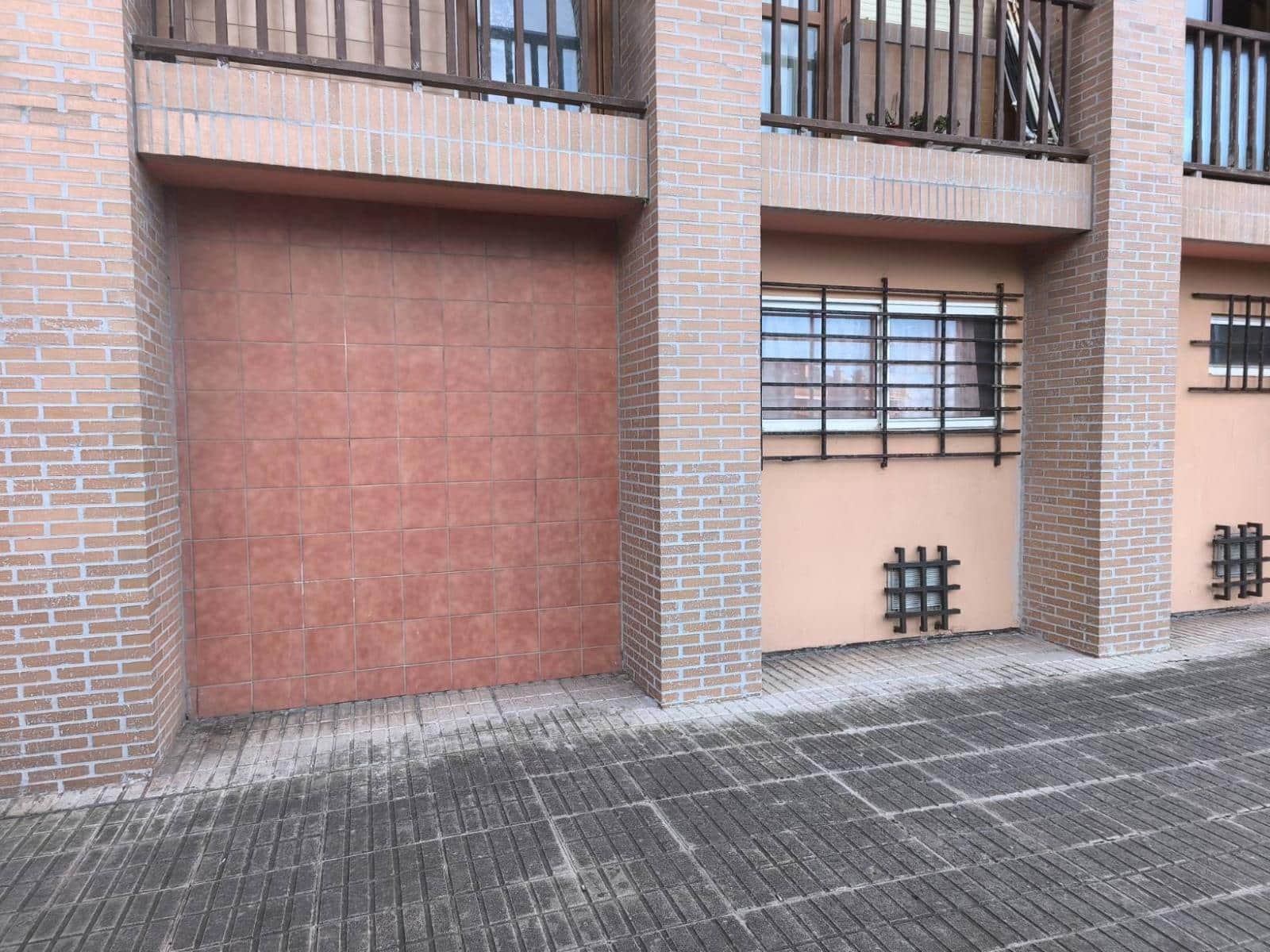 Commercial for sale in Santander - € 75,000 (Ref: 8089771)