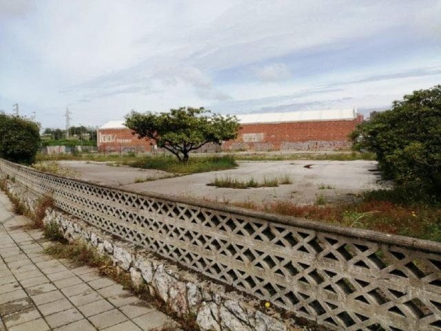 Comercial para venda em Santander - 155 000 € (Ref: 8089781)