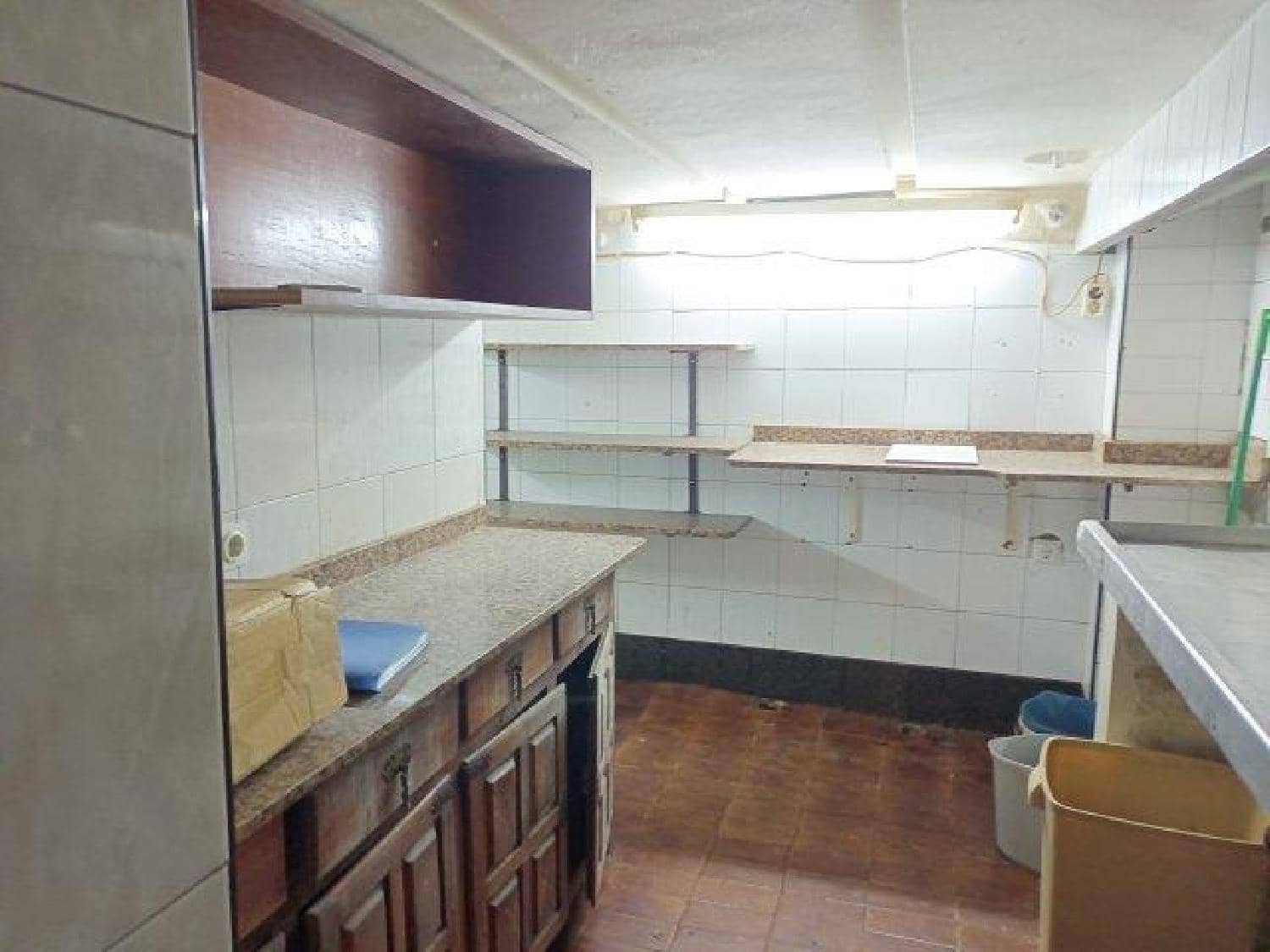 Erhverv til salg i Santander - € 99.000 (Ref: 8089796)