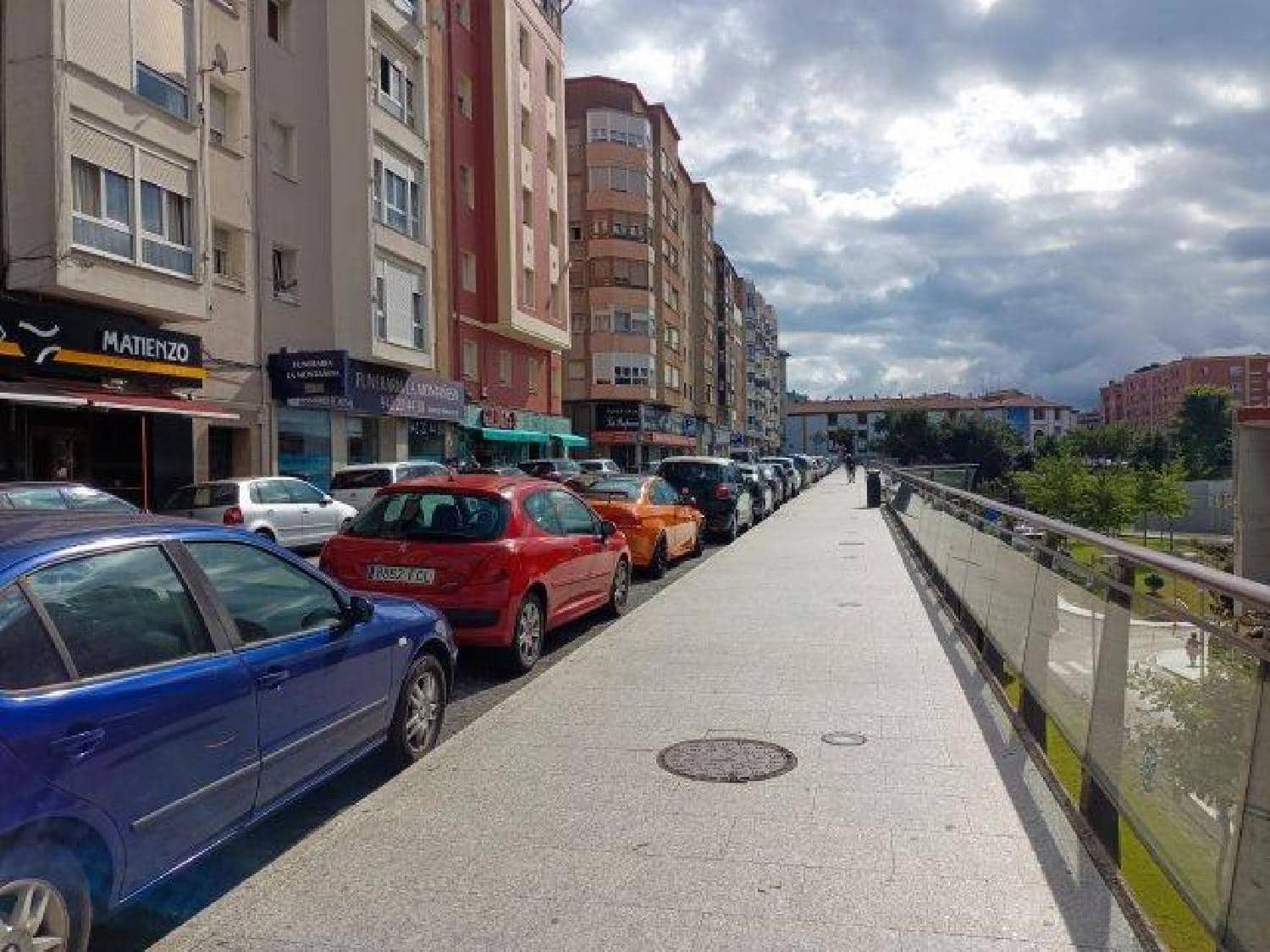 Erhverv til salg i Santander - € 99.000 (Ref: 8089796)