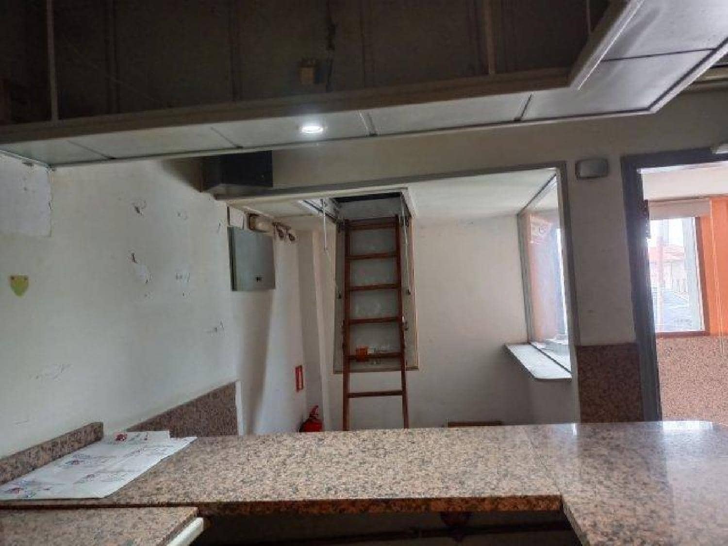 Erhverv til salg i Santander - € 99.000 (Ref: 8089796)