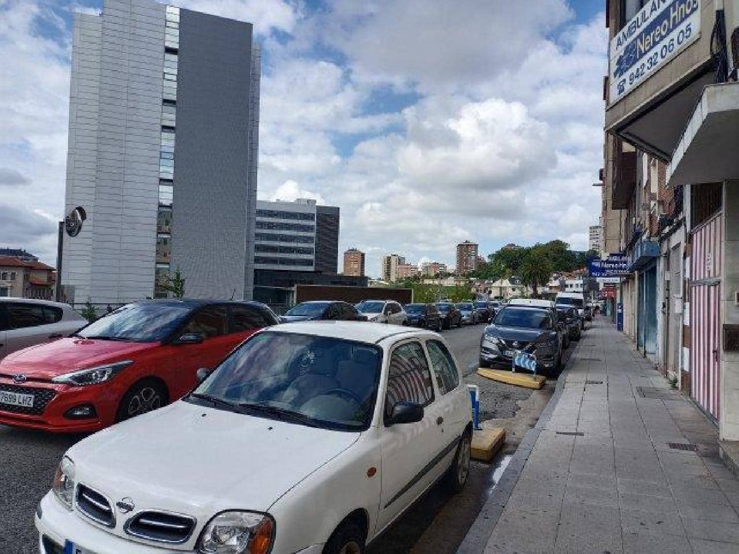 Erhverv til salg i Santander - € 99.000 (Ref: 8089796)