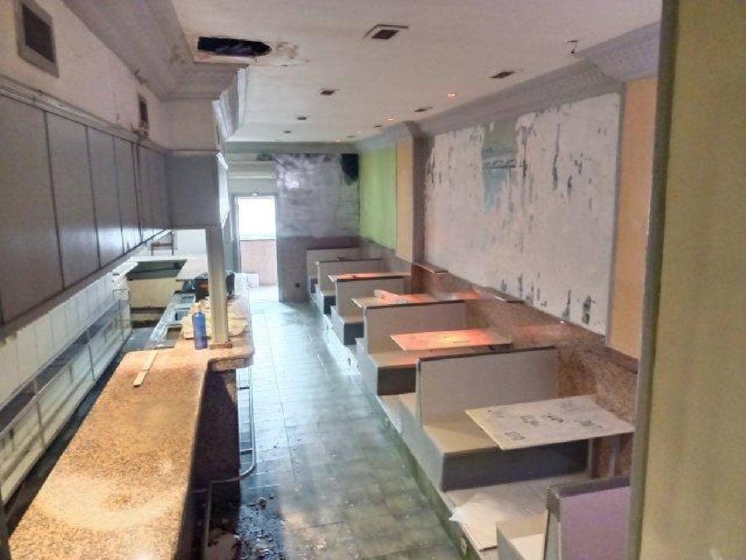 Erhverv til salg i Santander - € 99.000 (Ref: 8089796)