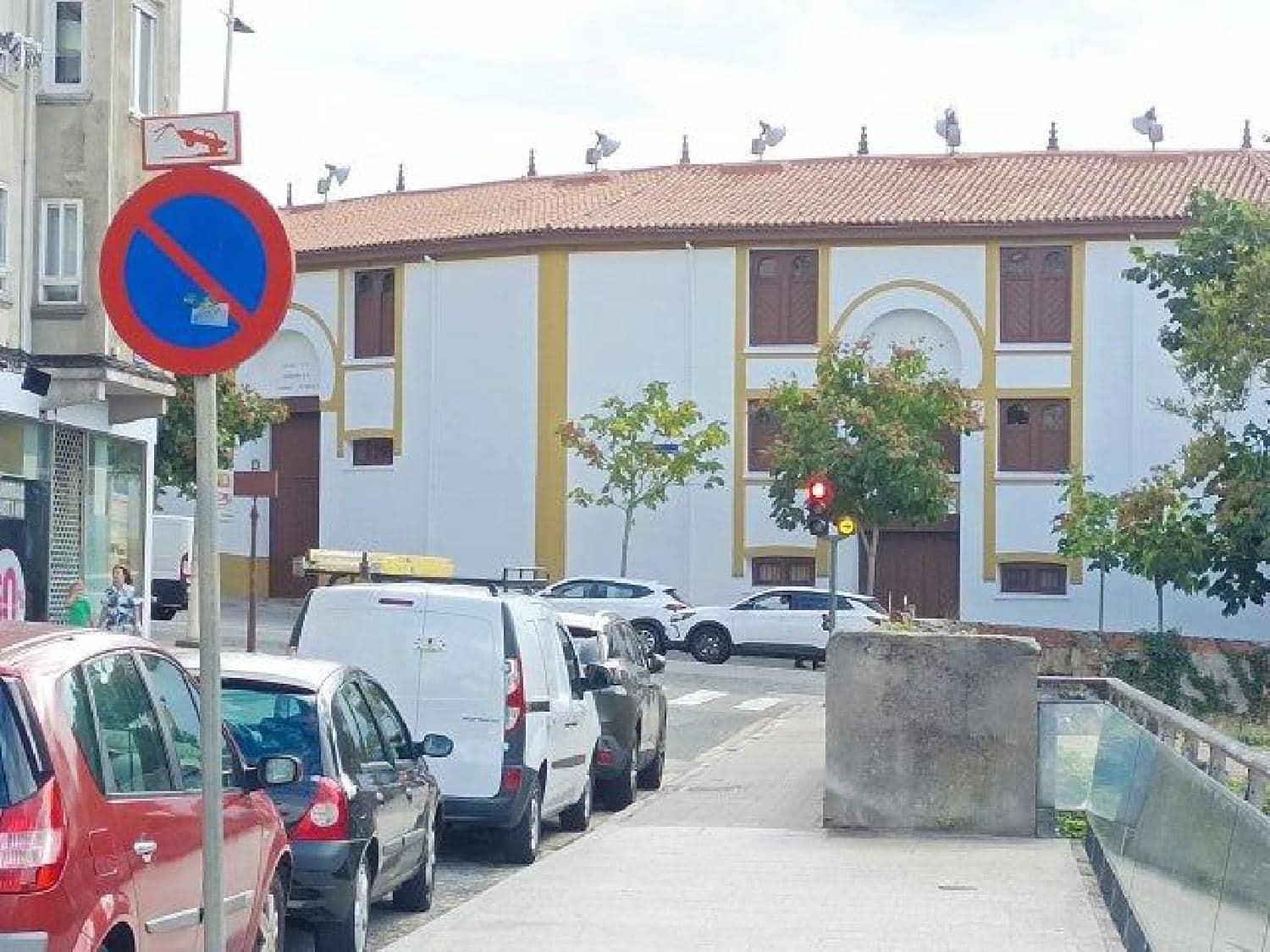 Erhverv til salg i Santander - € 99.000 (Ref: 8089796)