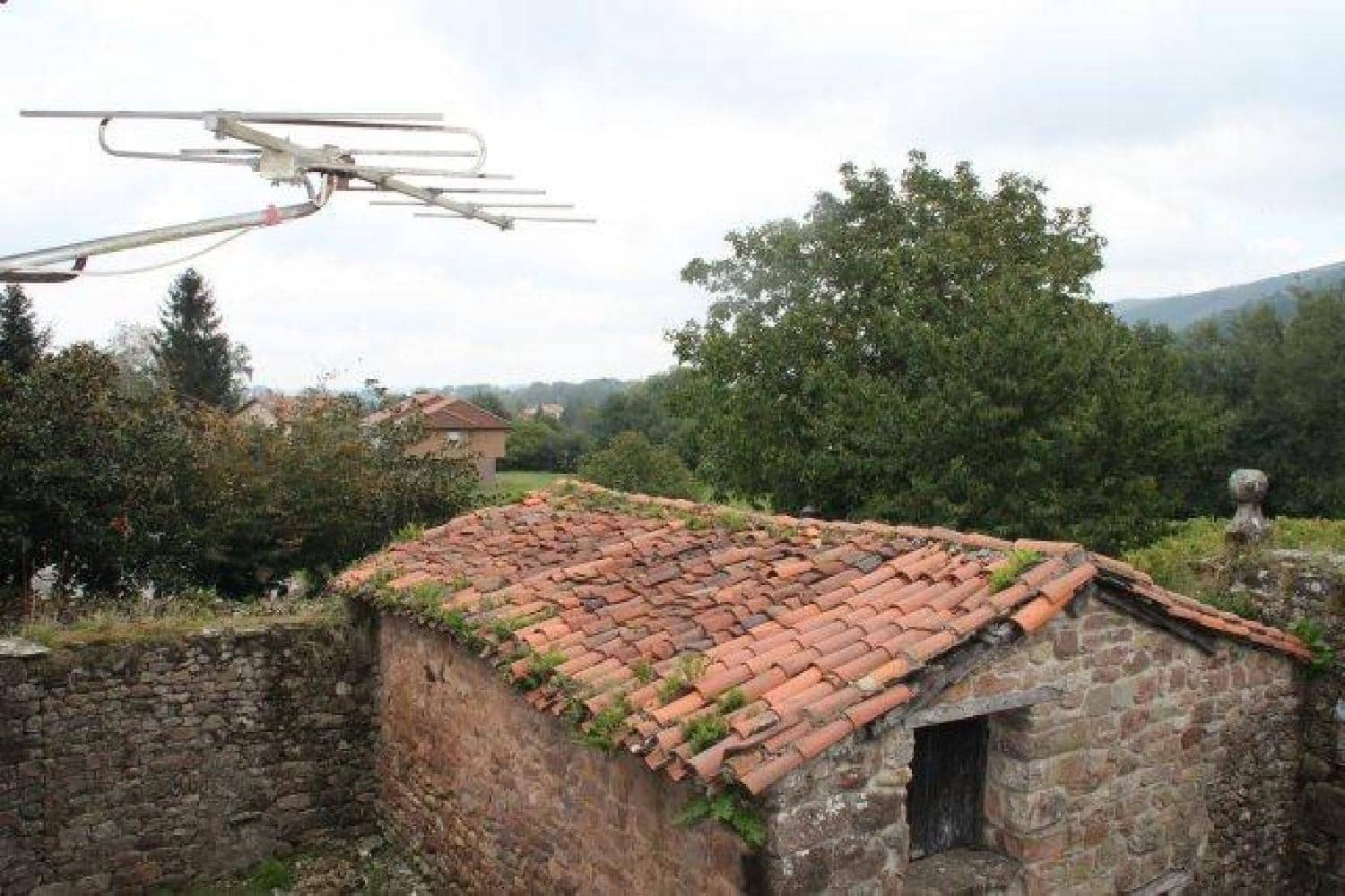 8 soveværelse Finca/Landehus til salg i Cabezon de la Sal - € 239.000 (Ref: 8097690)