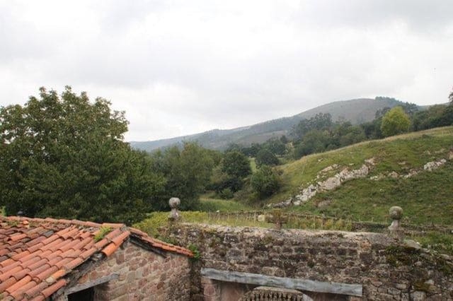 8 bedroom Finca/Country House for sale in Cabezón de la Sal - € 239,000 (Ref: 8097690)