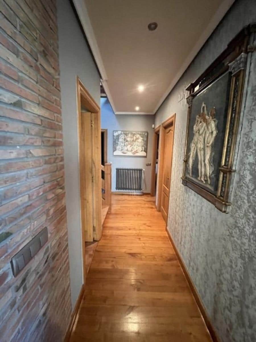 6 bedroom Villa for sale in Hinojedo - € 550,000 (Ref: 8304583)