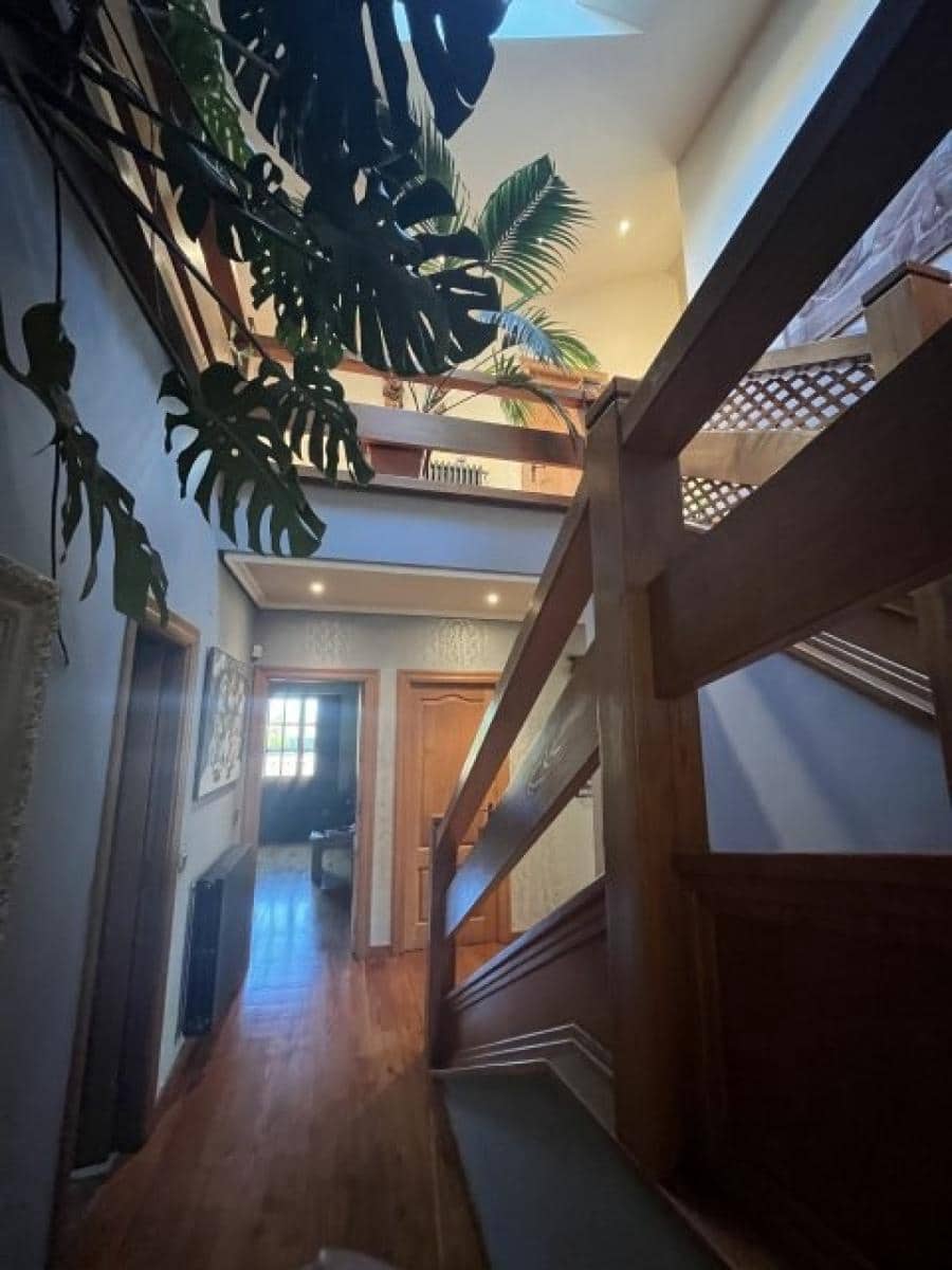 6 bedroom Villa for sale in Hinojedo - € 550,000 (Ref: 8304583)