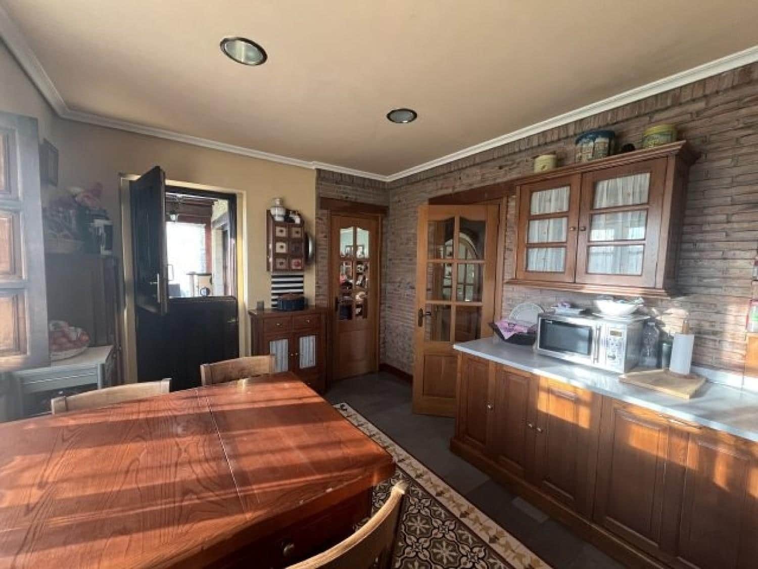 6 bedroom Villa for sale in Hinojedo - € 550,000 (Ref: 8304583)