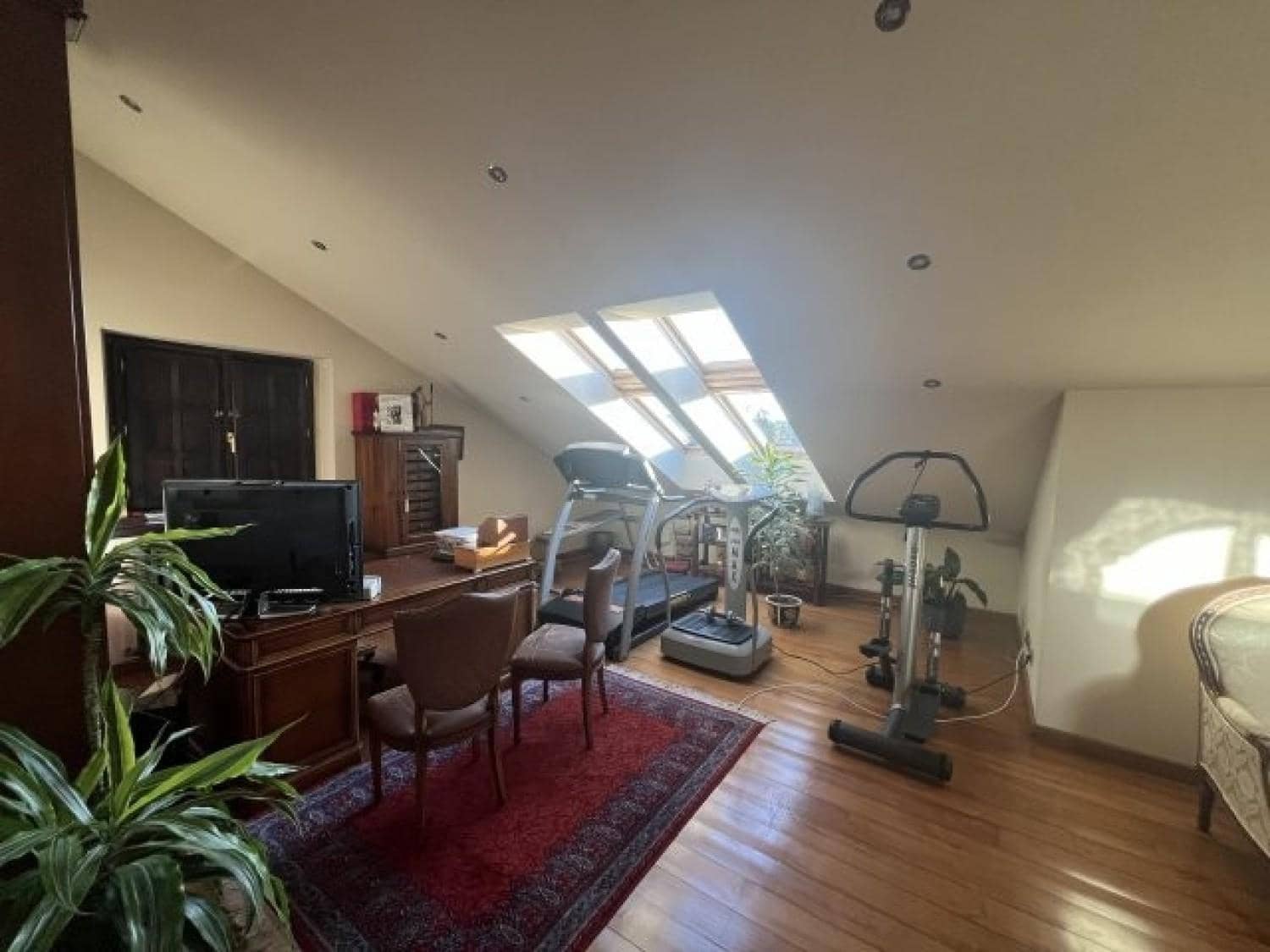 6 bedroom Villa for sale in Hinojedo - € 550,000 (Ref: 8304583)