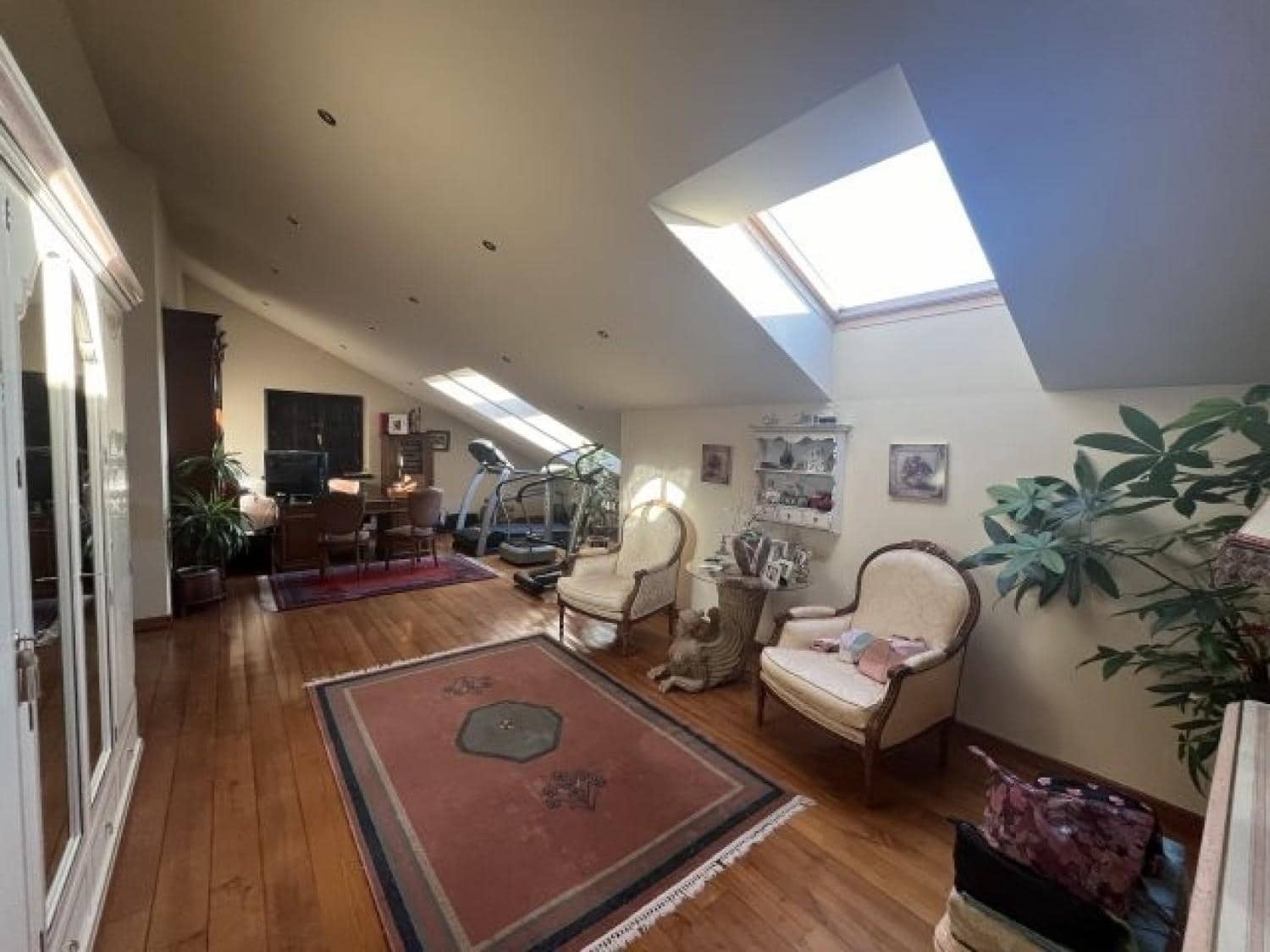 6 bedroom Villa for sale in Hinojedo - € 550,000 (Ref: 8304583)