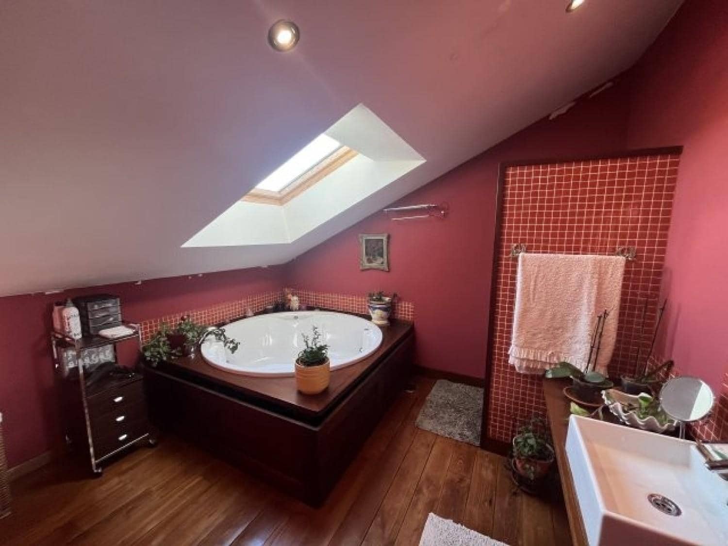 6 bedroom Villa for sale in Hinojedo - € 550,000 (Ref: 8304583)