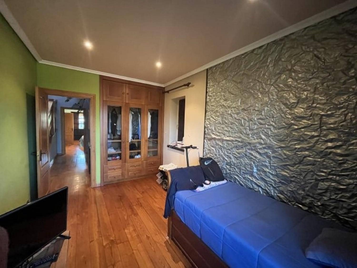 6 bedroom Villa for sale in Hinojedo - € 550,000 (Ref: 8304583)