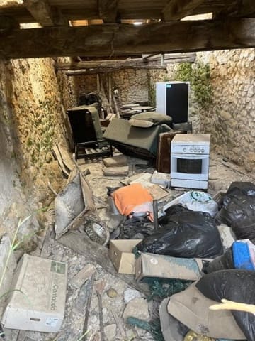 4 bedroom Townhouse for sale in Villaescusa - € 66,000 (Ref: 8304593)