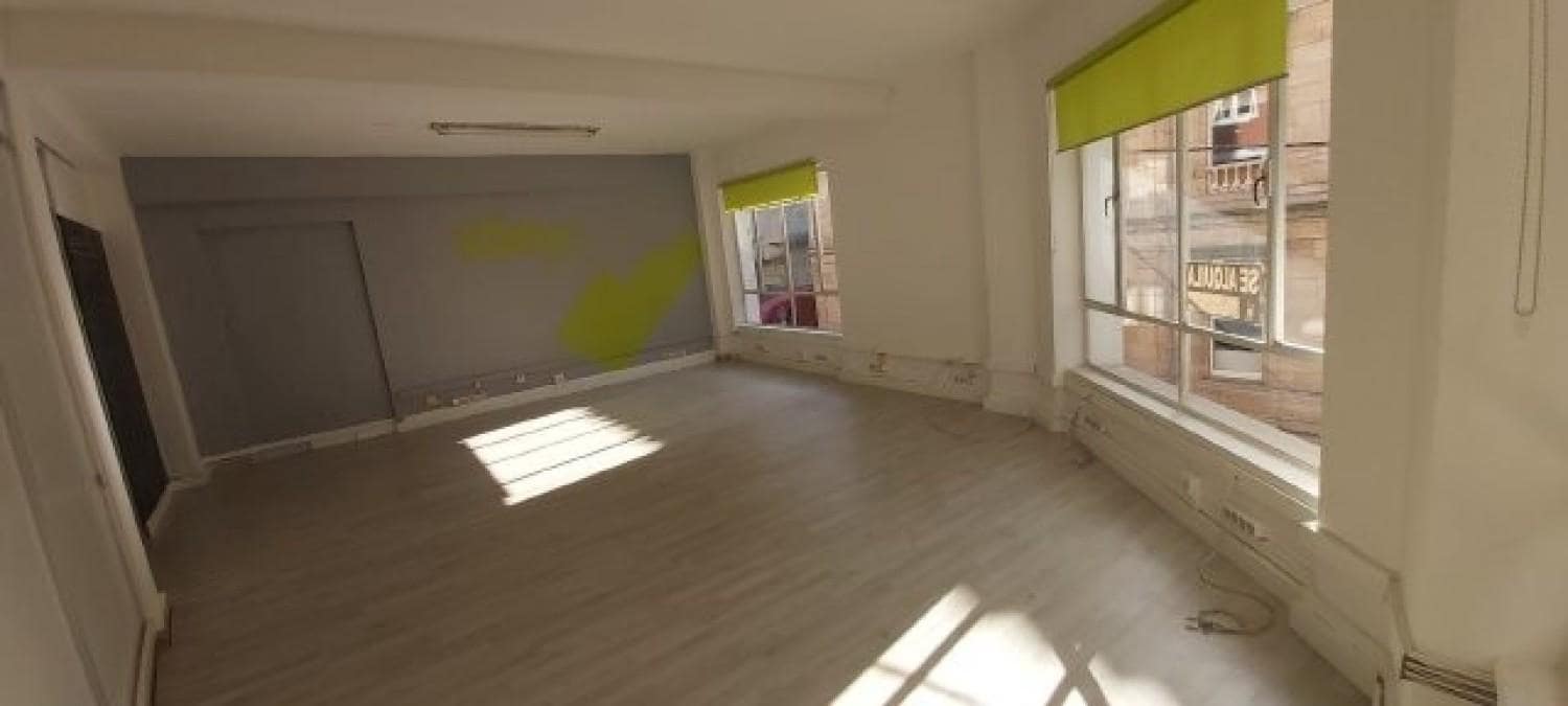 Erhverv til salg i Torrelavega - € 65.000 (Ref: 8324862)