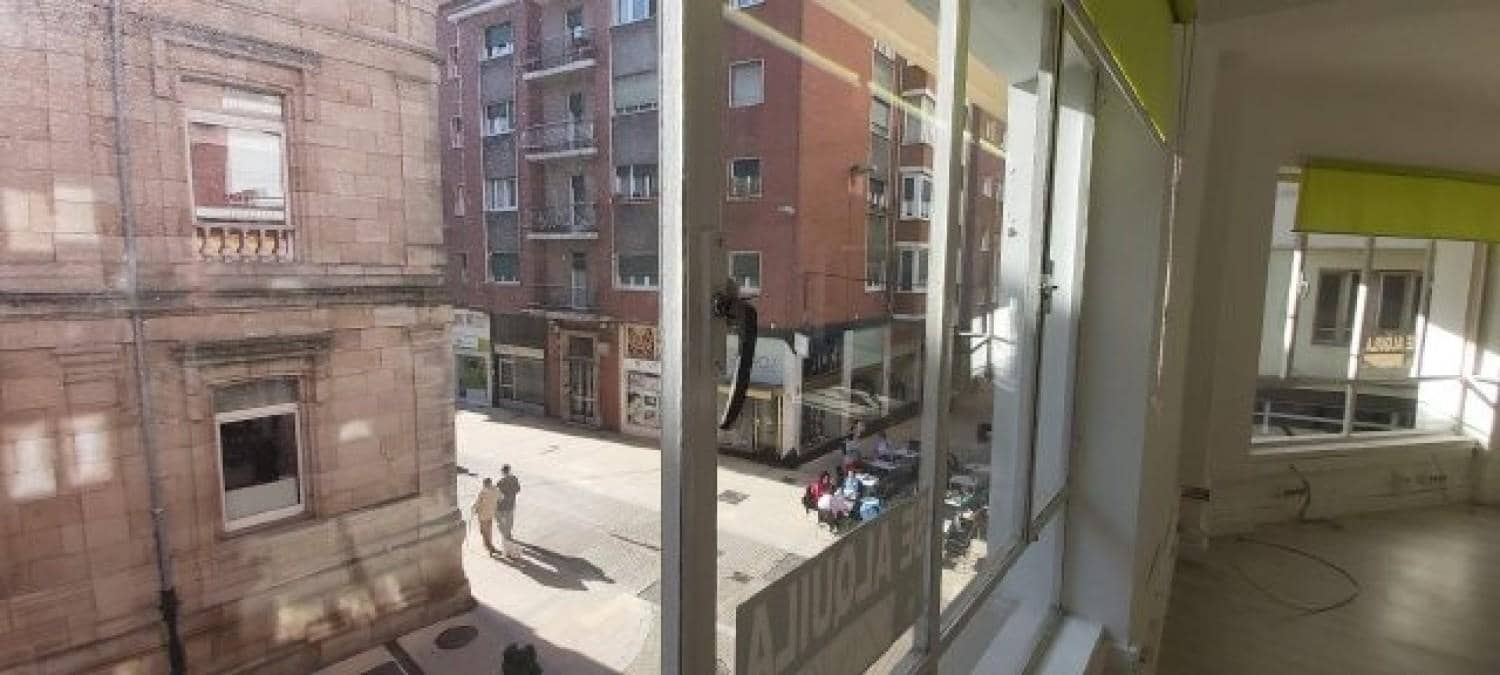 Erhverv til salg i Torrelavega - € 65.000 (Ref: 8324862)