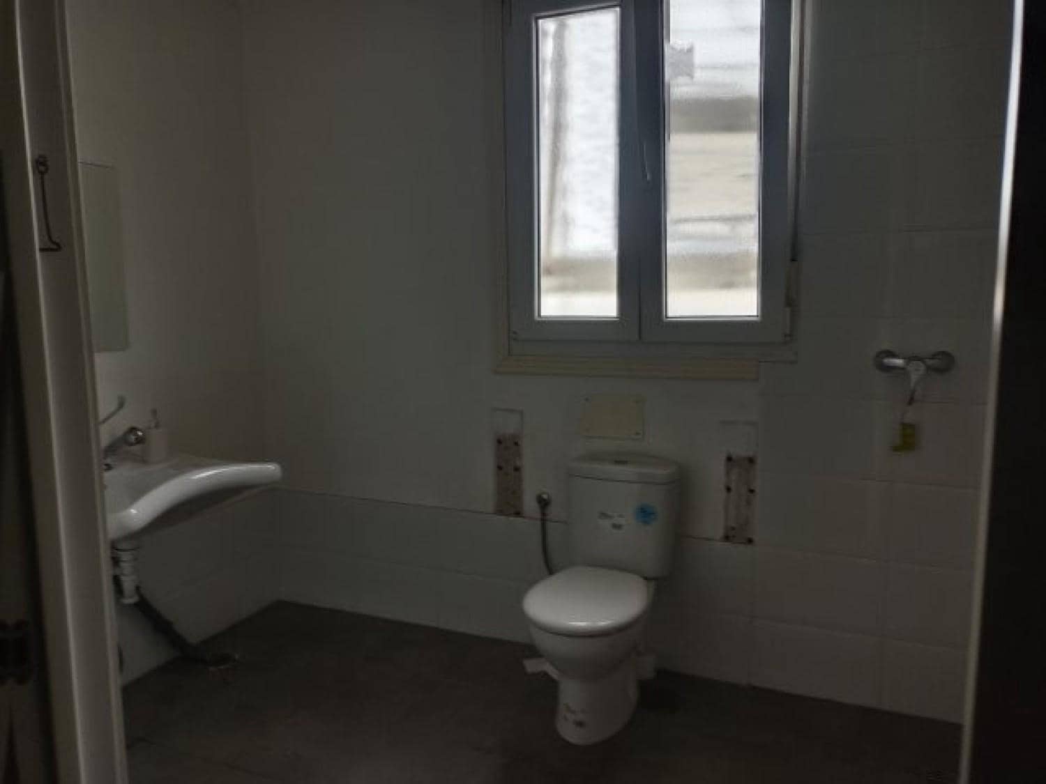 Erhverv til salg i Santander - € 270.000 (Ref: 8413377)