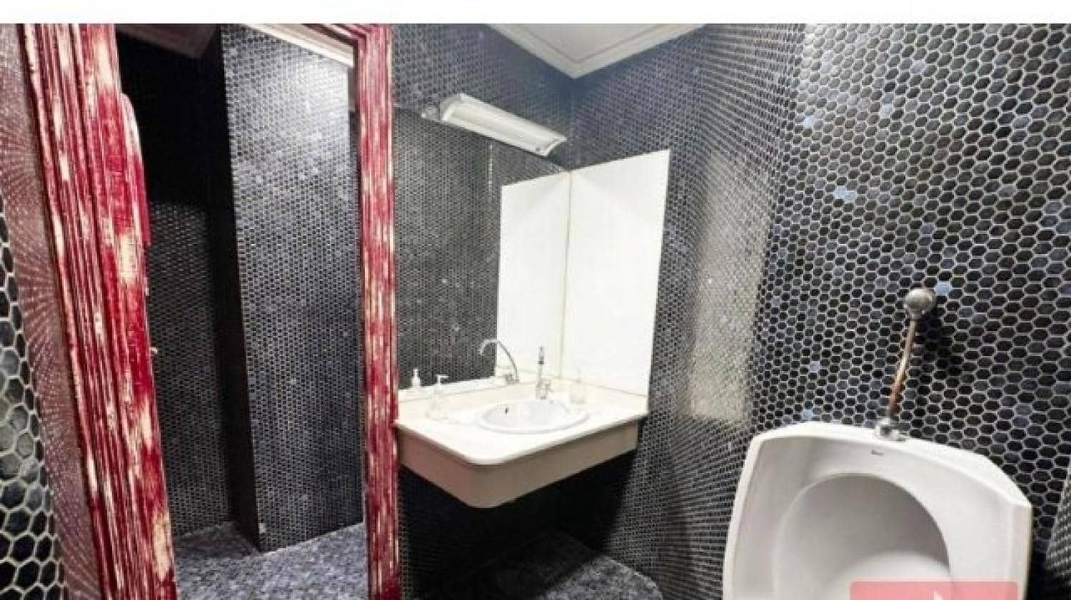 Erhverv til salg i Santander - € 220.000 (Ref: 8743376)