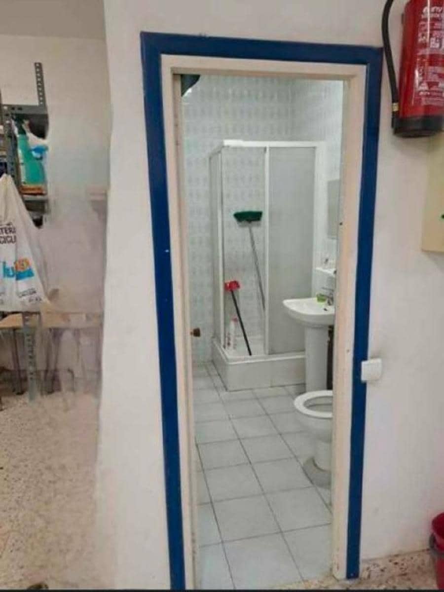 Commercial for rent in Santander - € 1,000 (Ref: 8766798)