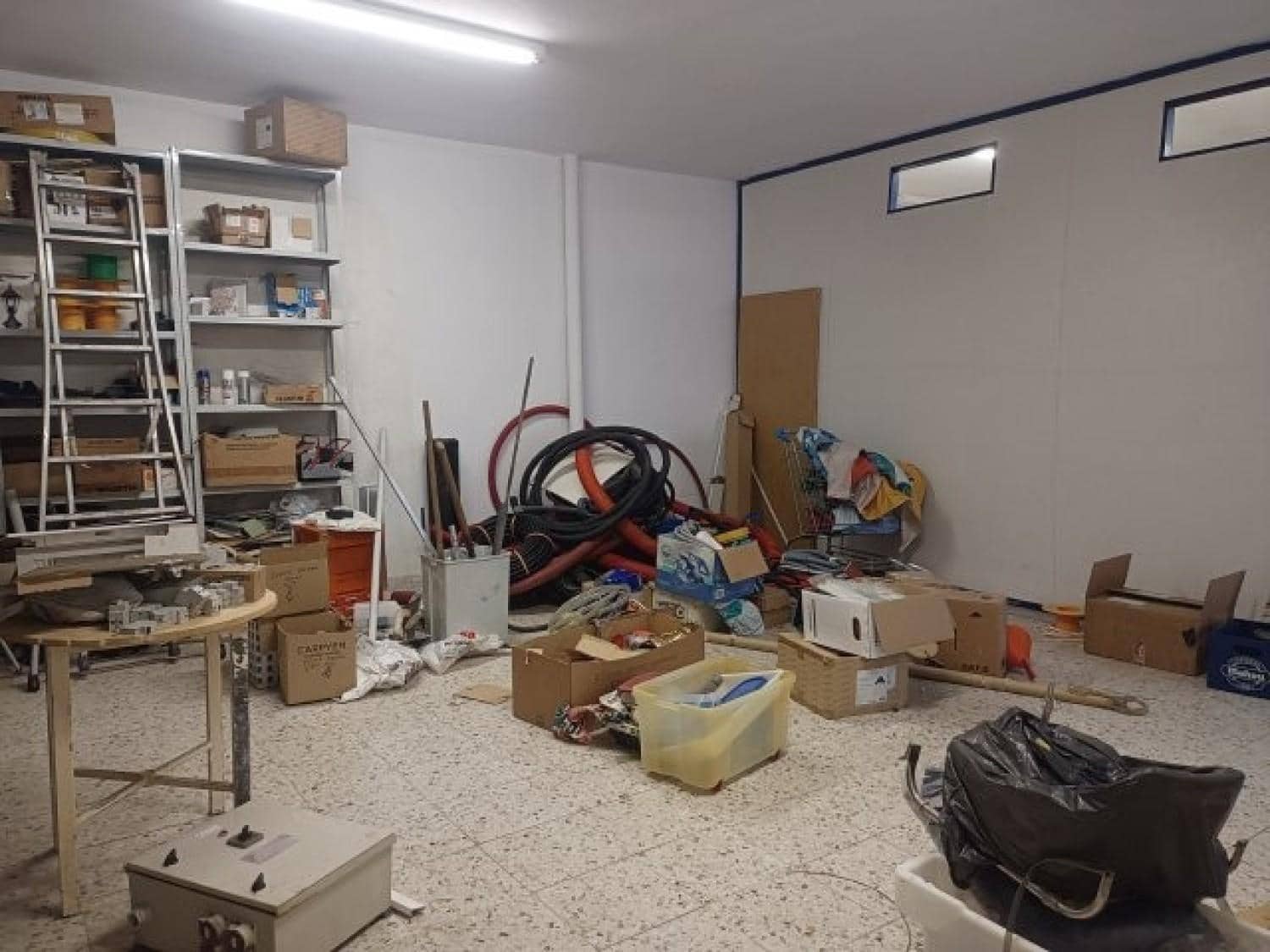 Commercial for rent in Santander - € 1,000 (Ref: 8766798)