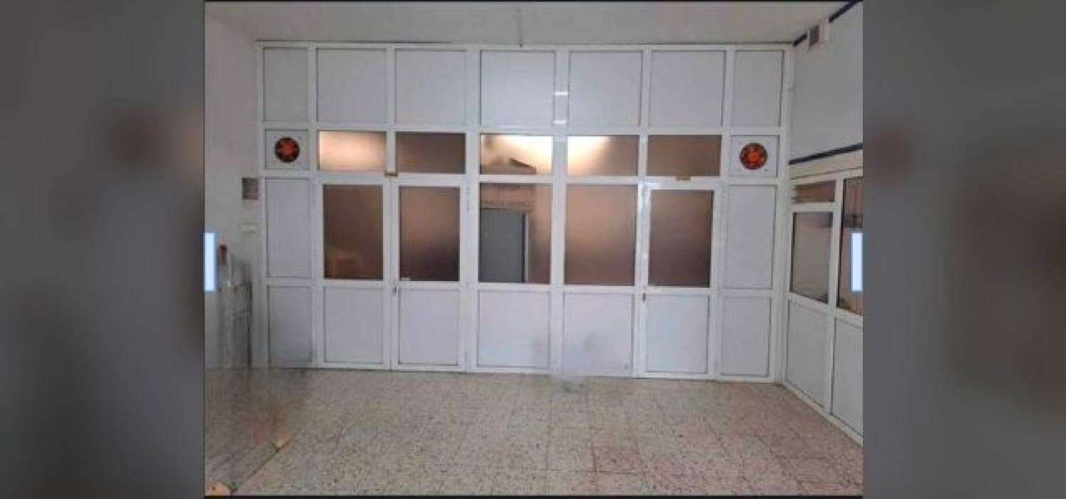 Kommersiell til salgs i Santander - € 230 000 (Ref: 8766799)