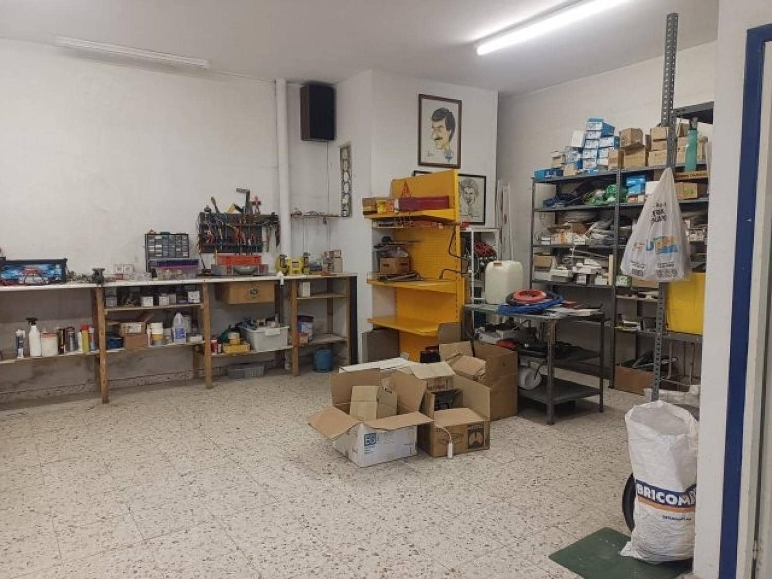 Kommersiell til salgs i Santander - € 230 000 (Ref: 8766799)