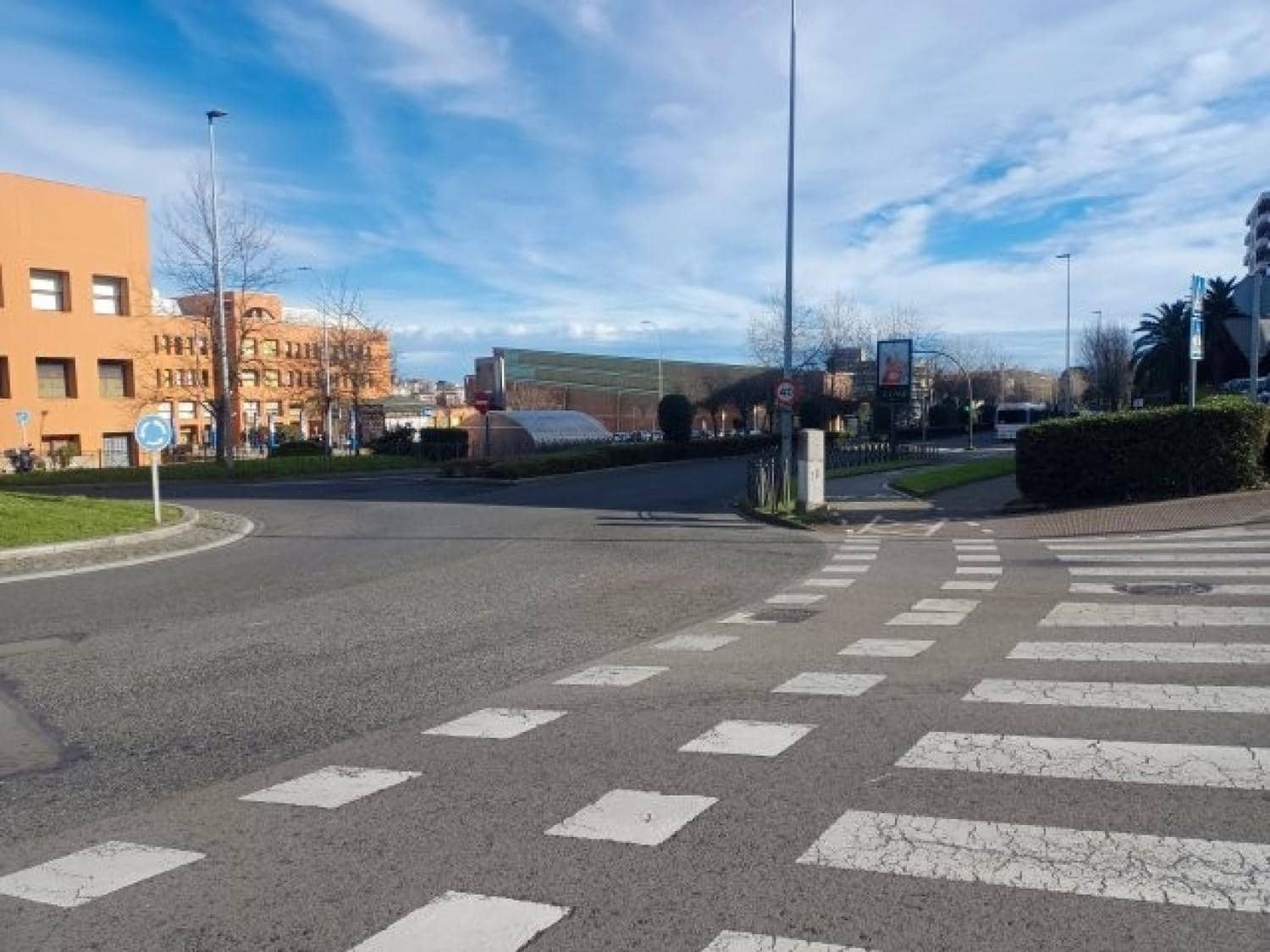 Kommersiell til salgs i Santander - € 230 000 (Ref: 8766799)