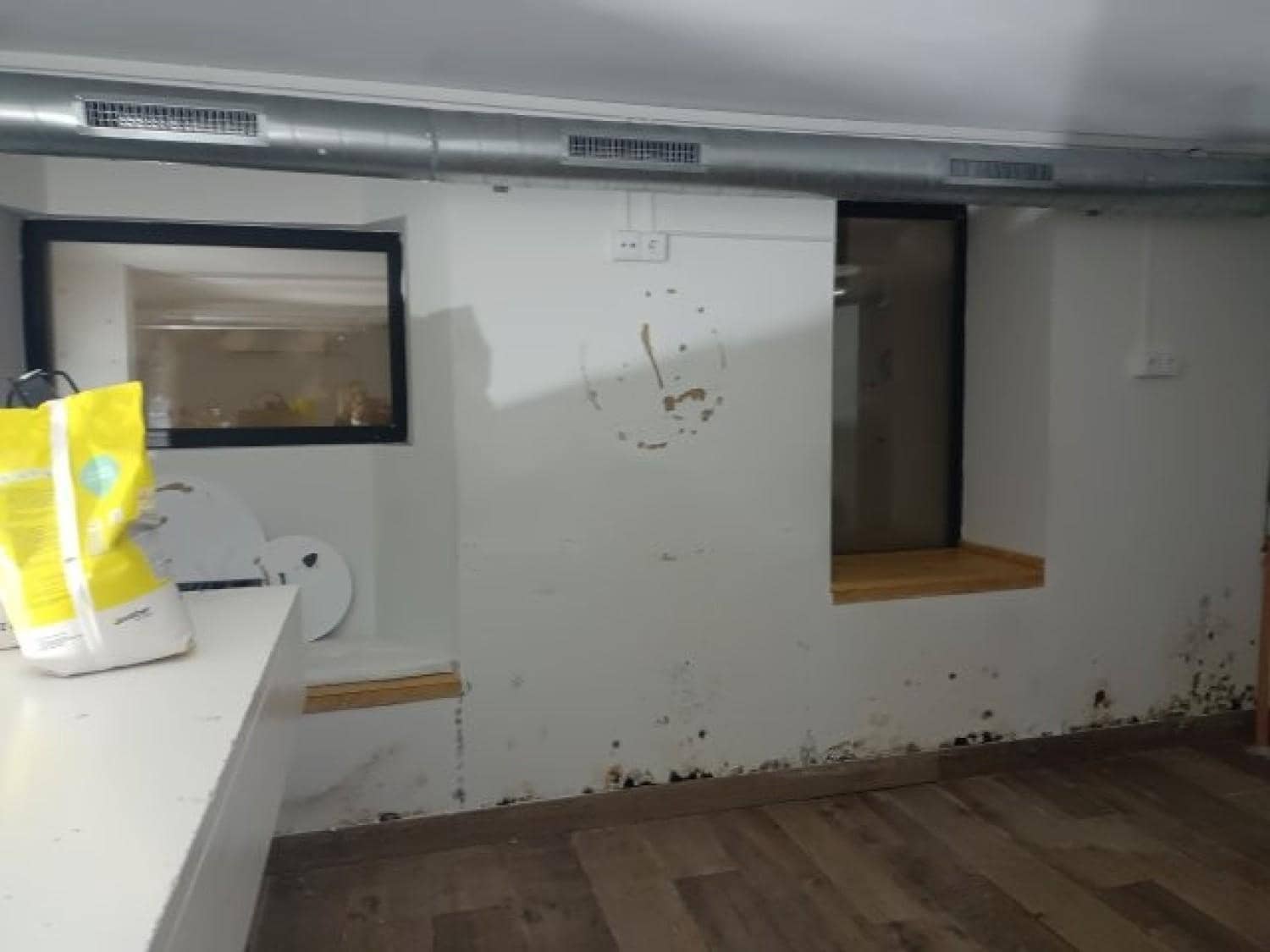 Erhverv til salg i Santander - € 93.000 (Ref: 8778400)