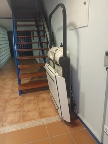 Kommersiell til salgs i Santander - € 270 000 (Ref: 8789412)