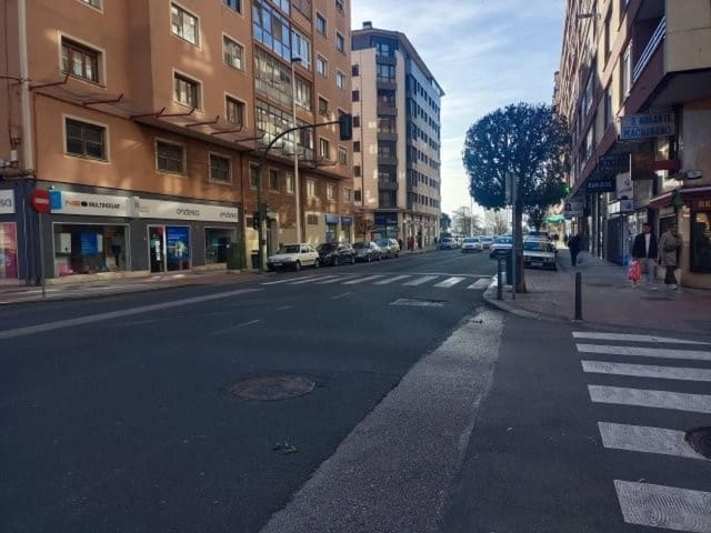 Kommersiell til salgs i Santander - € 270 000 (Ref: 8789412)