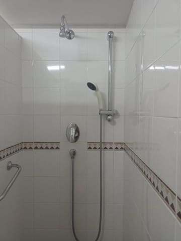 Kommersiell til salgs i Santander - € 270 000 (Ref: 8789412)