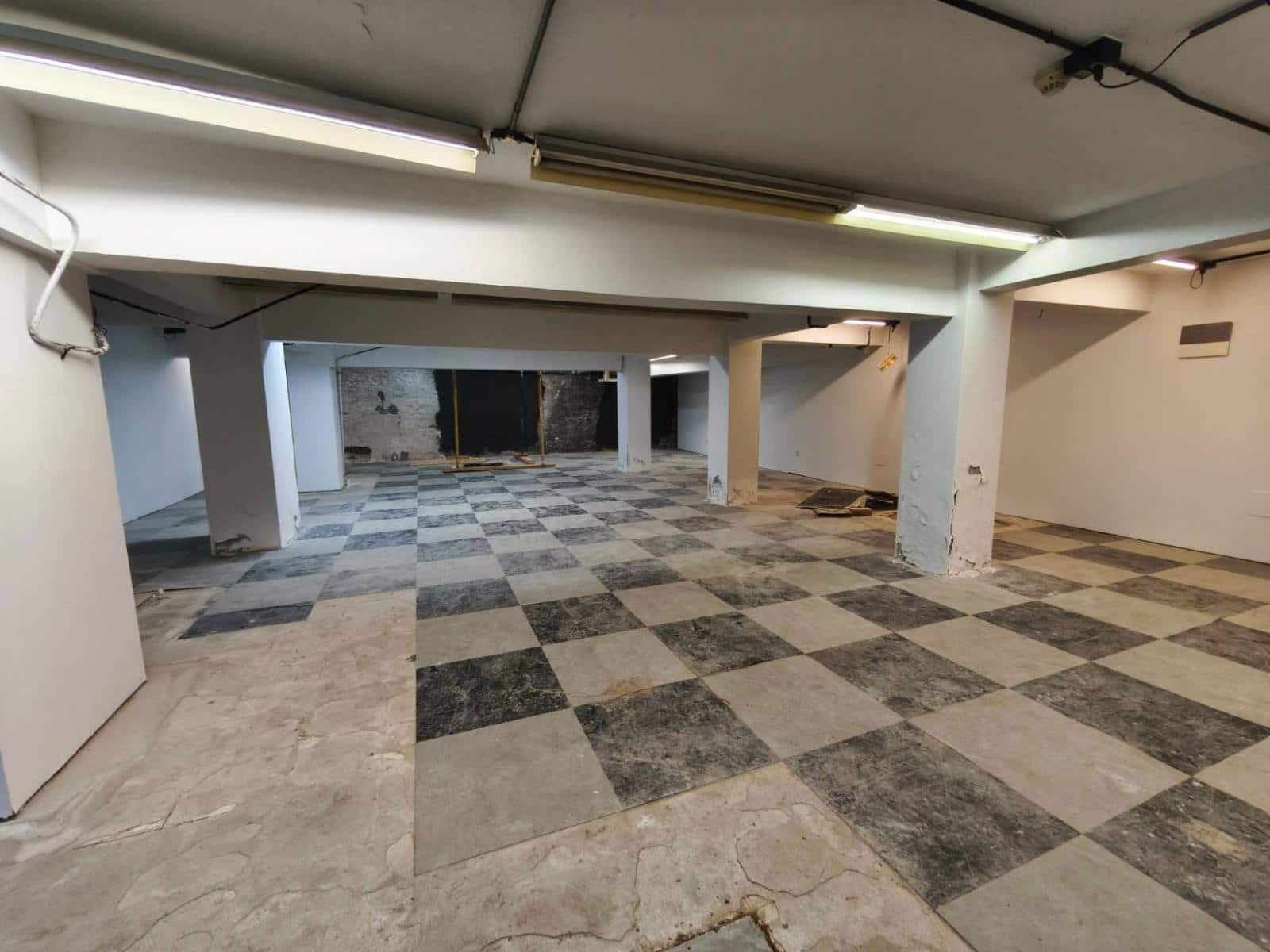 Komercyjne na sprzedaż w Santander - 230 000 € (Ref: 8900071)