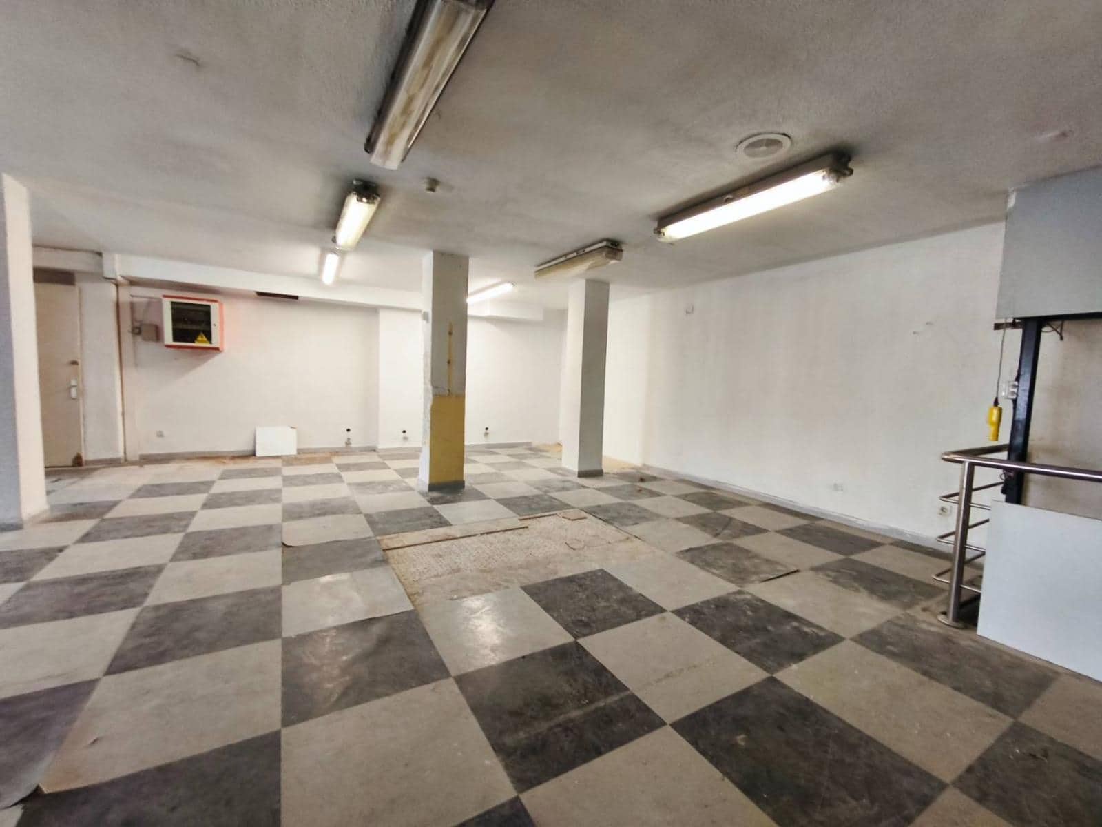 Komercyjne na sprzedaż w Santander - 230 000 € (Ref: 8900071)