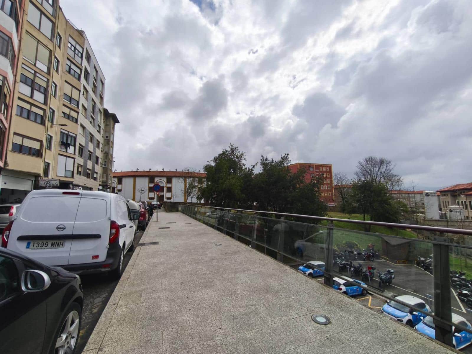 Komercyjne na sprzedaż w Santander - 230 000 € (Ref: 8900071)