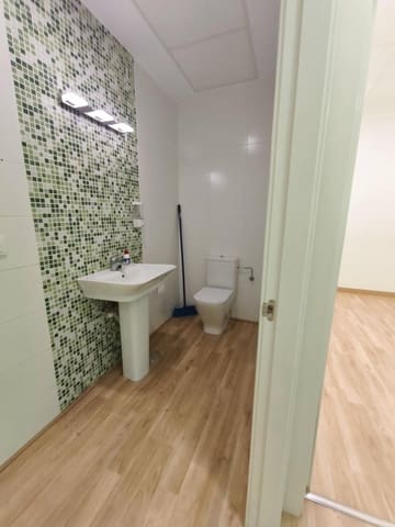 Erhverv til leje i Santander - € 2.500 (Ref: 8988205)