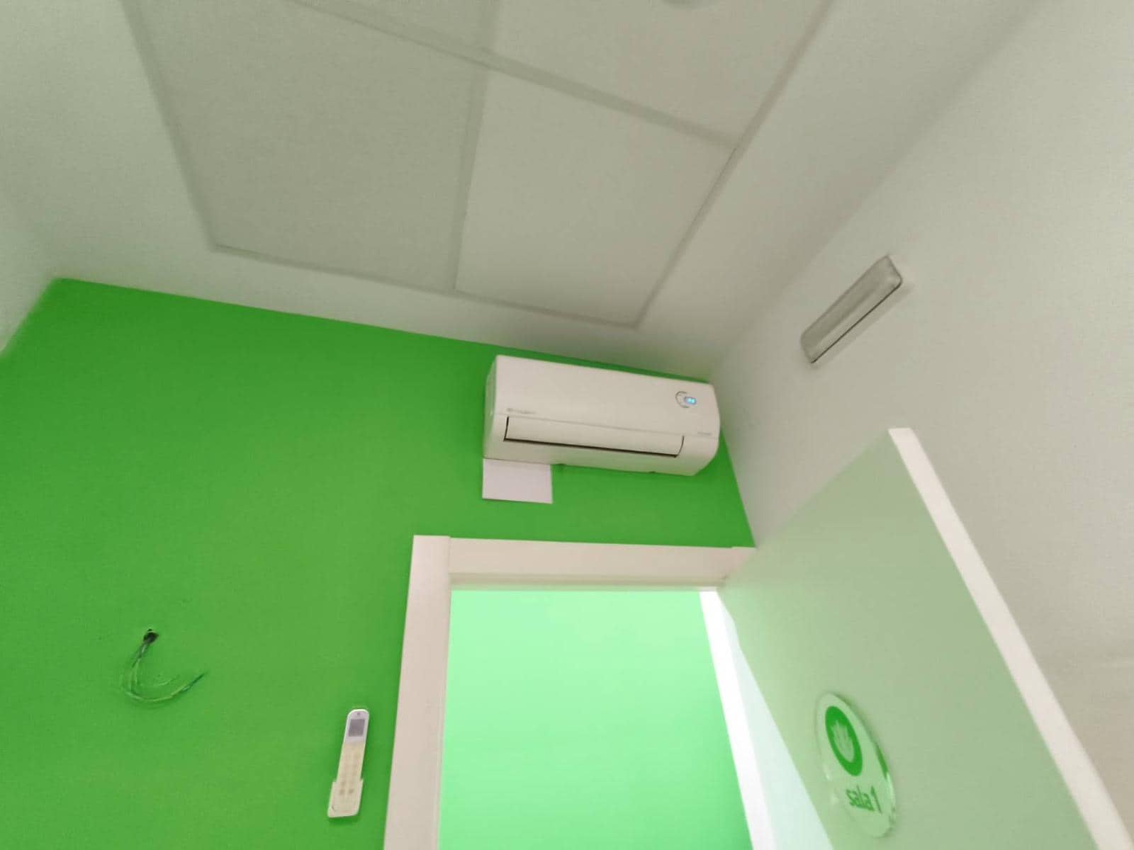 Local Commercial à louer à Santander - 2 500 € (Ref: 8988205)