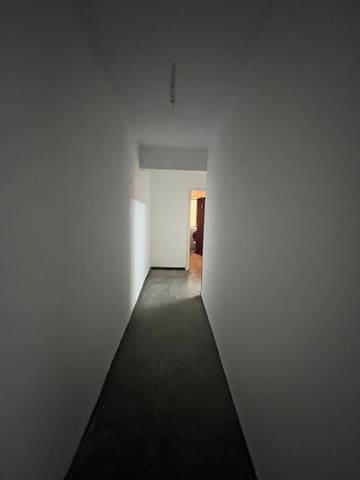 Comercial para venda em Santander - 140 000 € (Ref: 8998428)