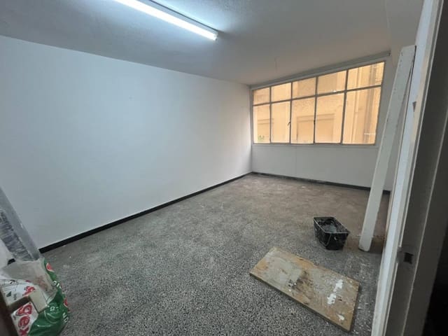 Comercial para venda em Santander - 140 000 € (Ref: 8998428)