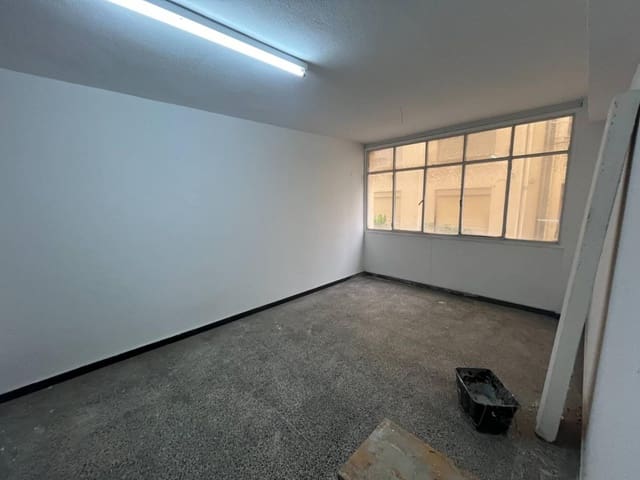 Comercial para venda em Santander - 140 000 € (Ref: 8998428)