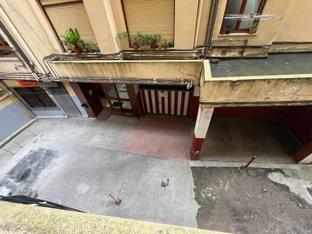 Comercial para venda em Santander - 140 000 € (Ref: 8998428)