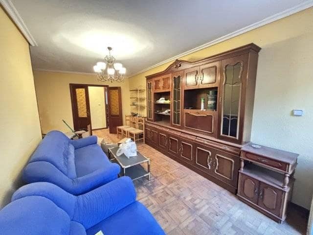 3 soveværelse Lejlighed til salg i Torrelavega - € 170.000 (Ref: 9031450)