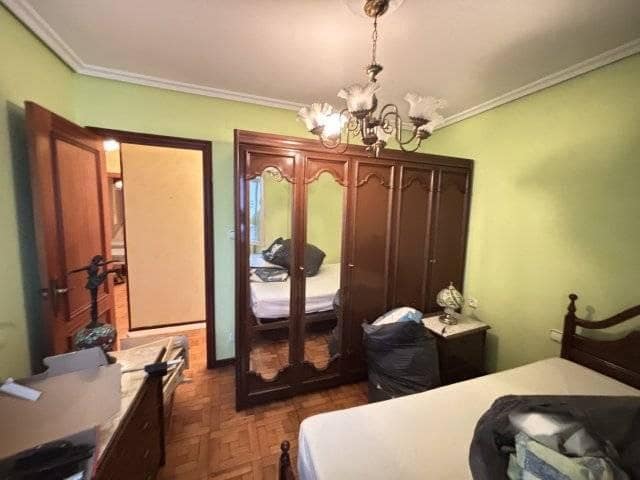 3 soveværelse Lejlighed til salg i Torrelavega - € 170.000 (Ref: 9031450)