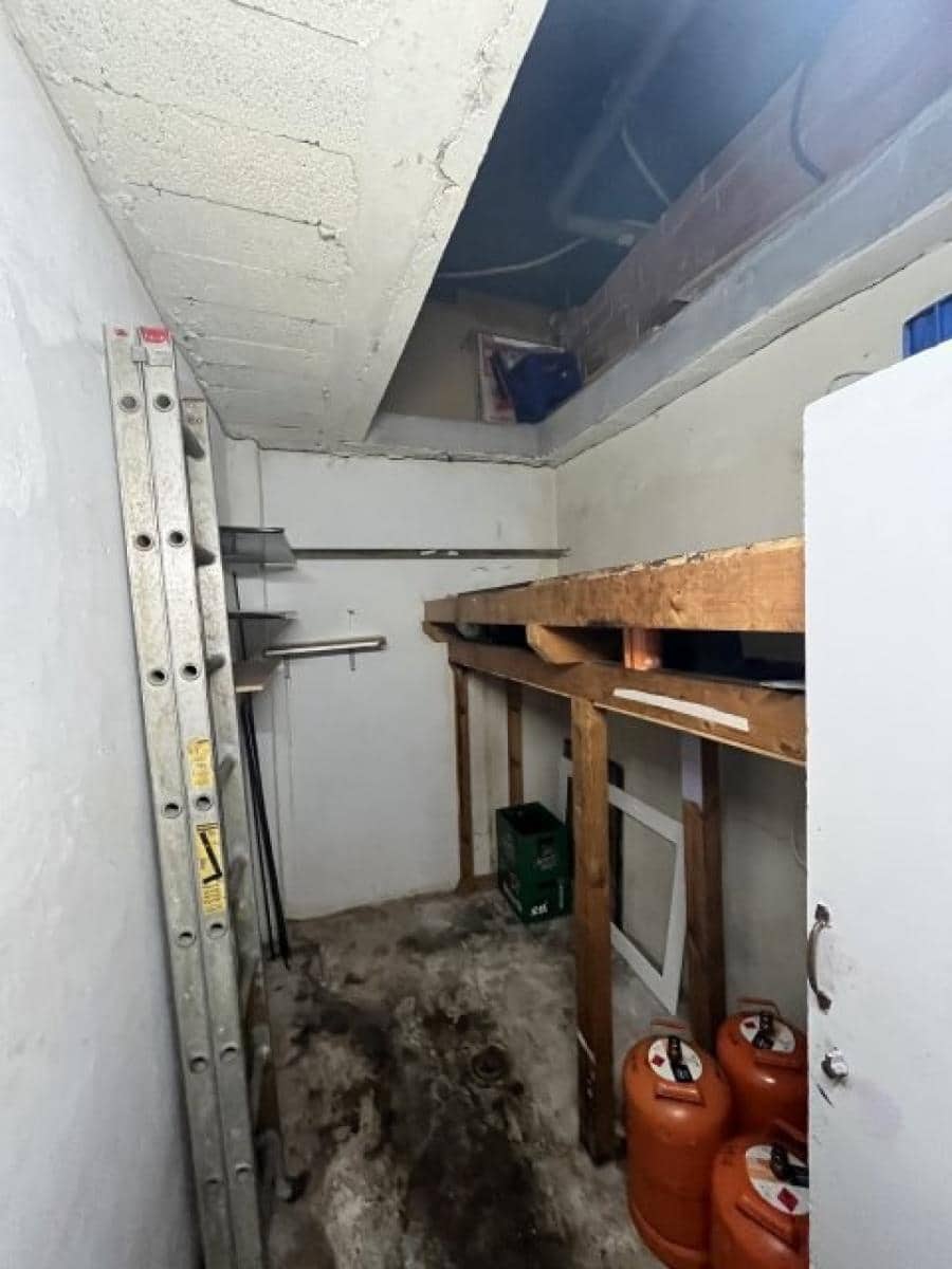 Commercial for rent in Torrelavega - € 500 (Ref: 9081484)